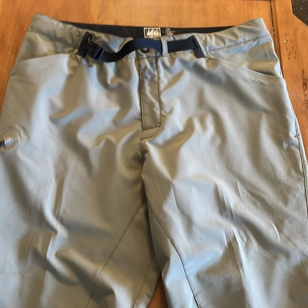 Rei NWOT Nylon Pants Large-30L